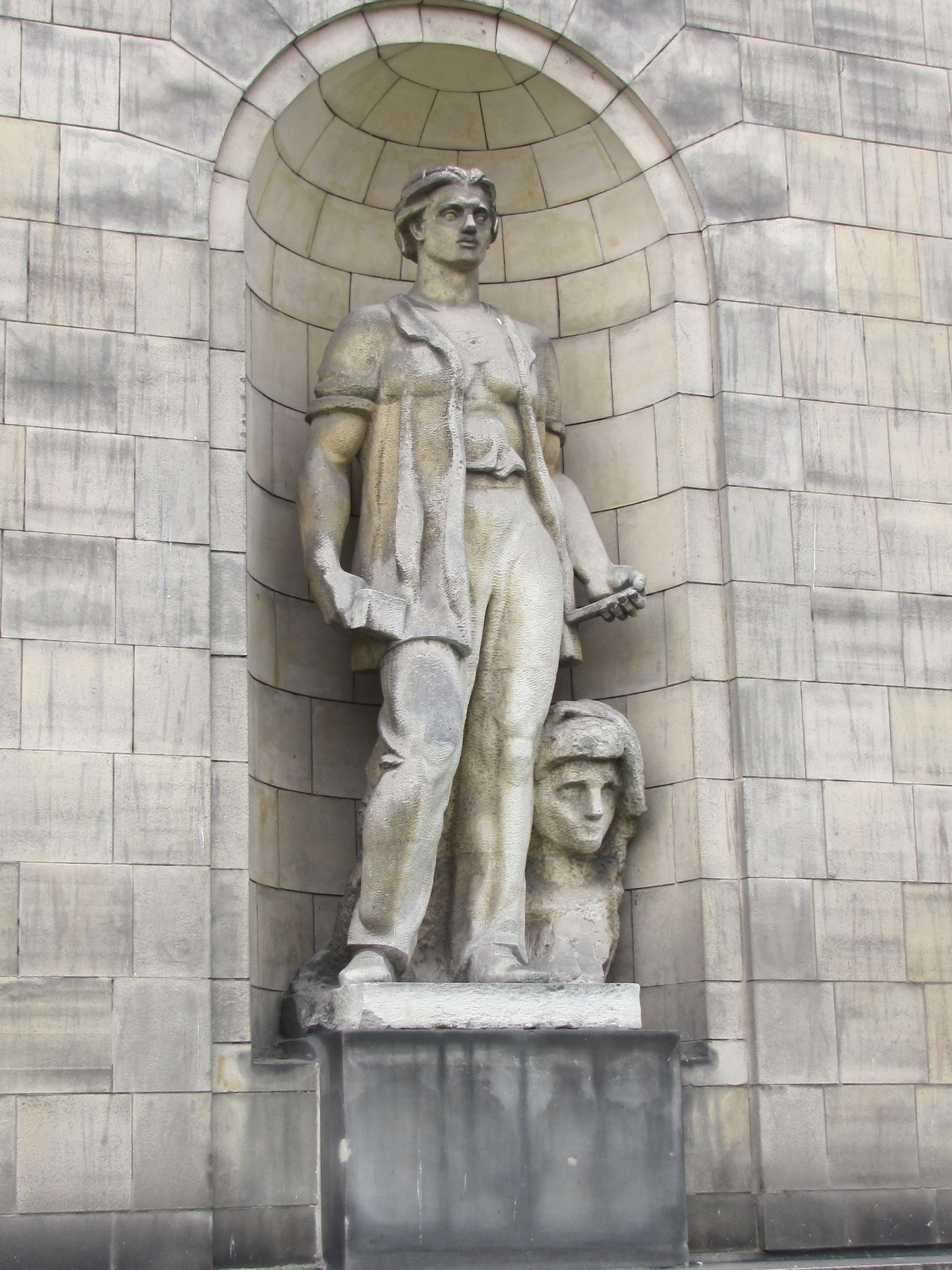 Statue outside palace