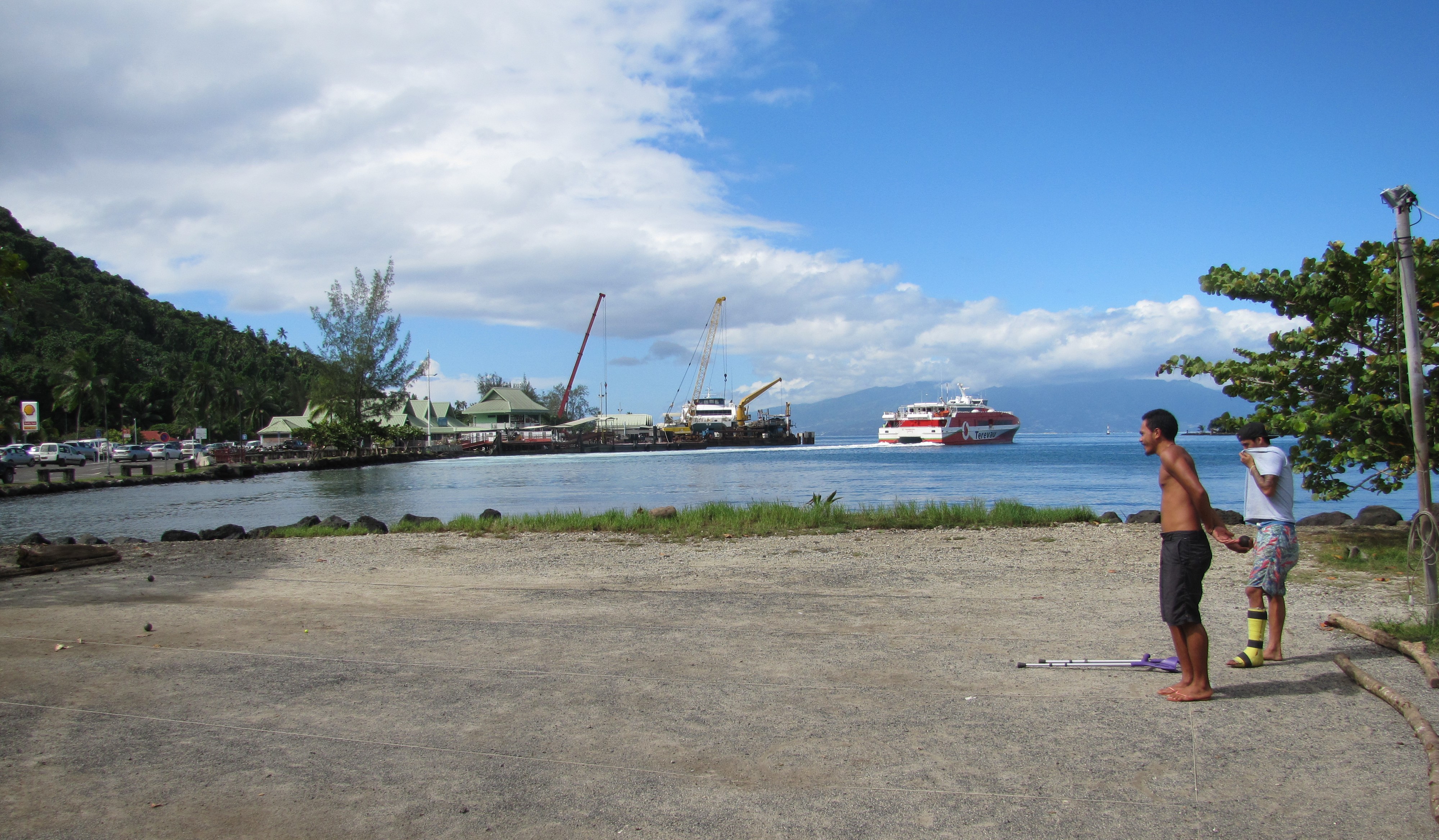 Playing Game on Moorea