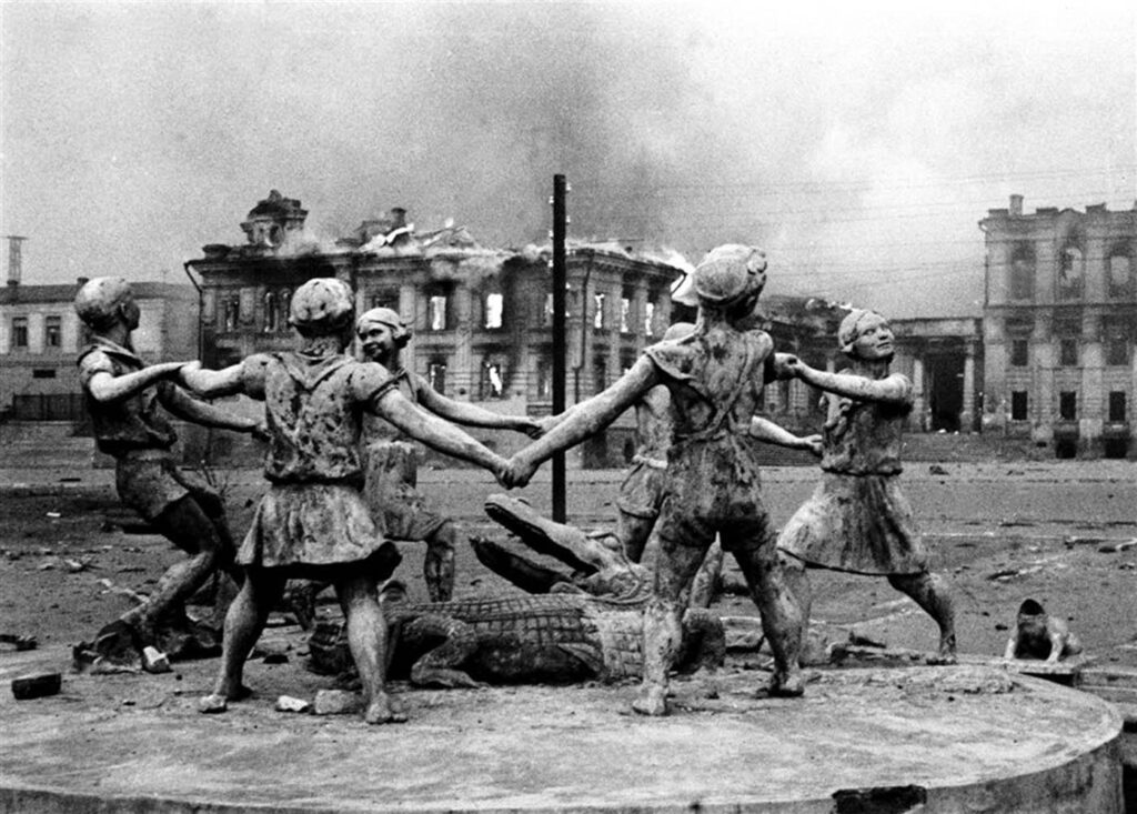 Statue of Children in Stalingrad