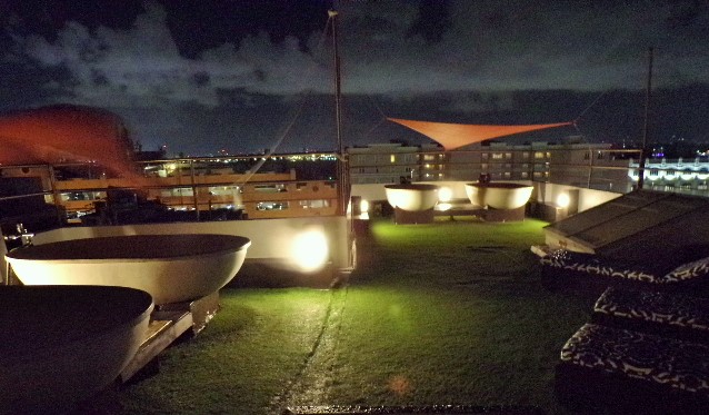 bathtub on roof Old San Juan