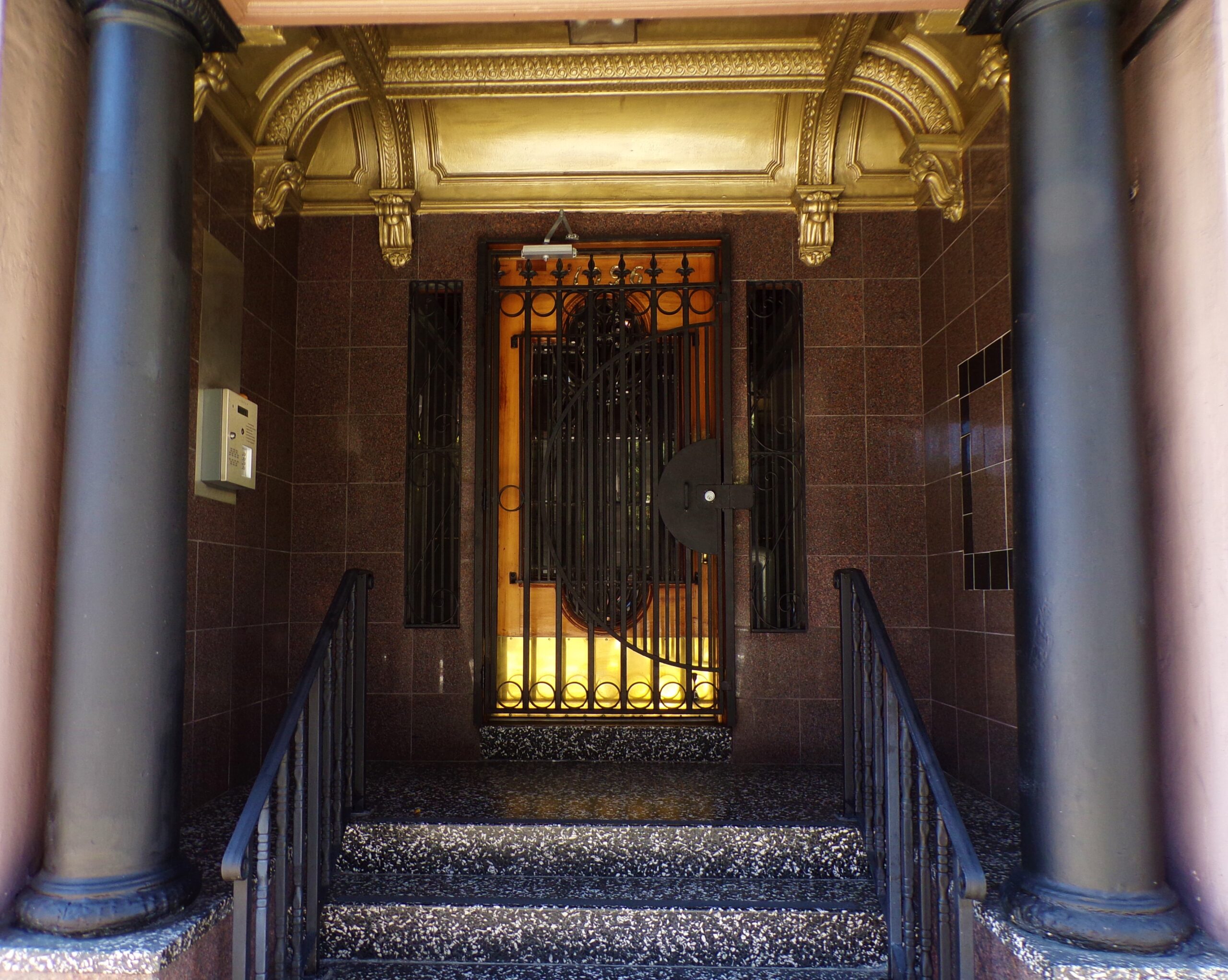 Door in Nob Hill