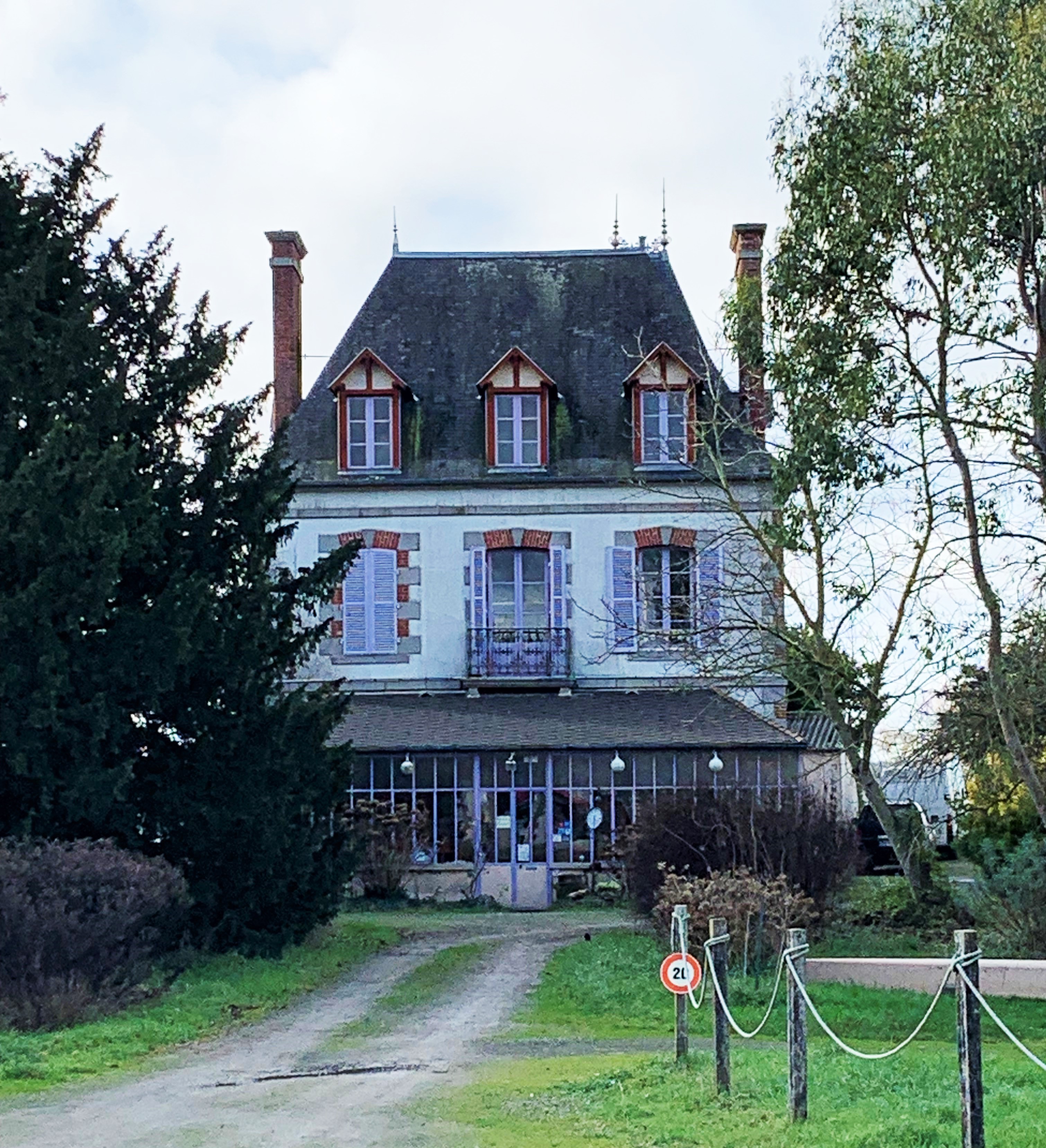 Pretty house in Beauvoir.