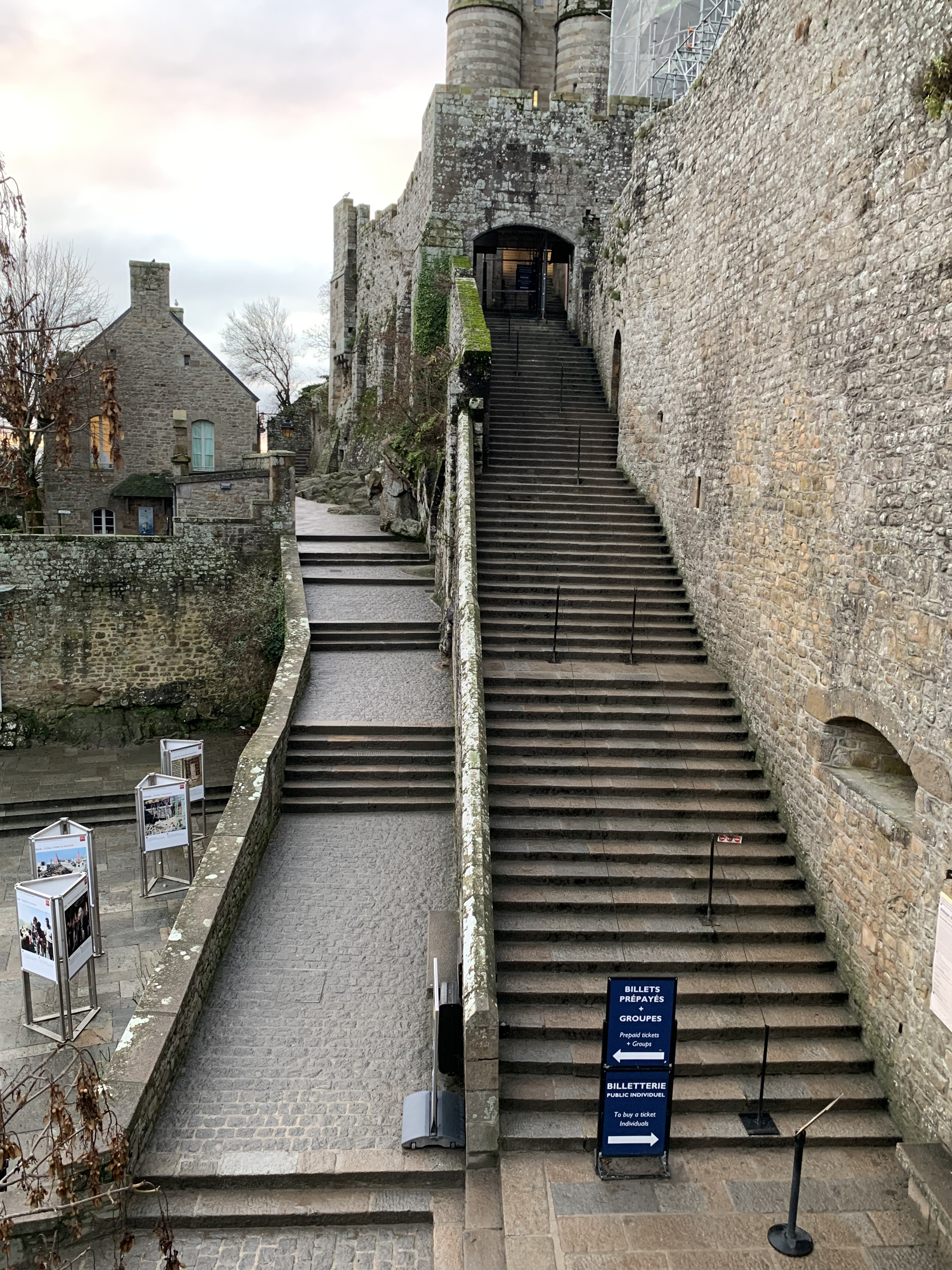 Stairs to the Abbey2