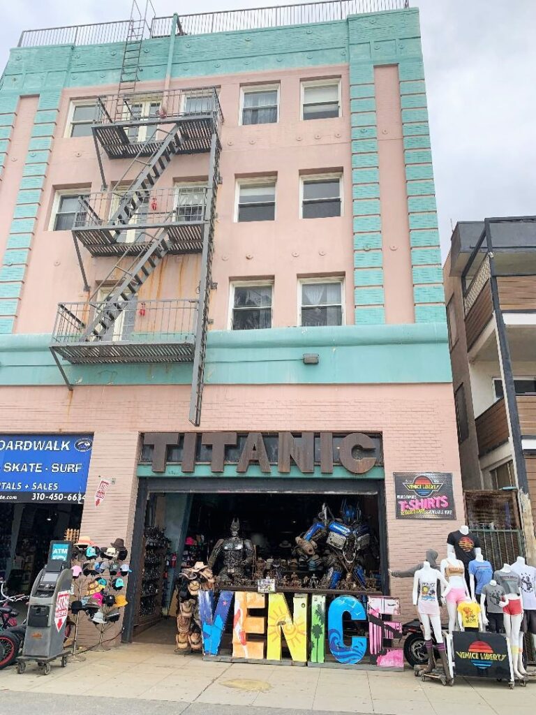 Store and apartment building on Venice Beach