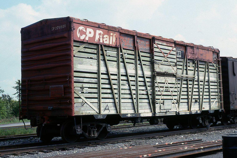 Slatted boxcar