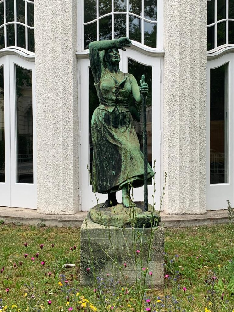 Statue of woman