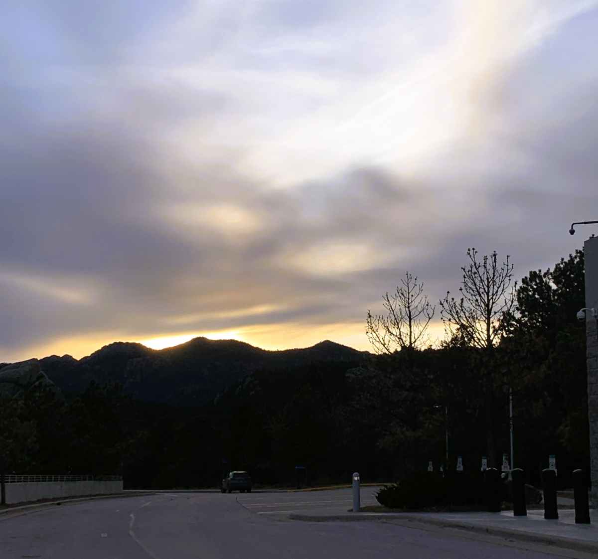 mt rushmore sunset